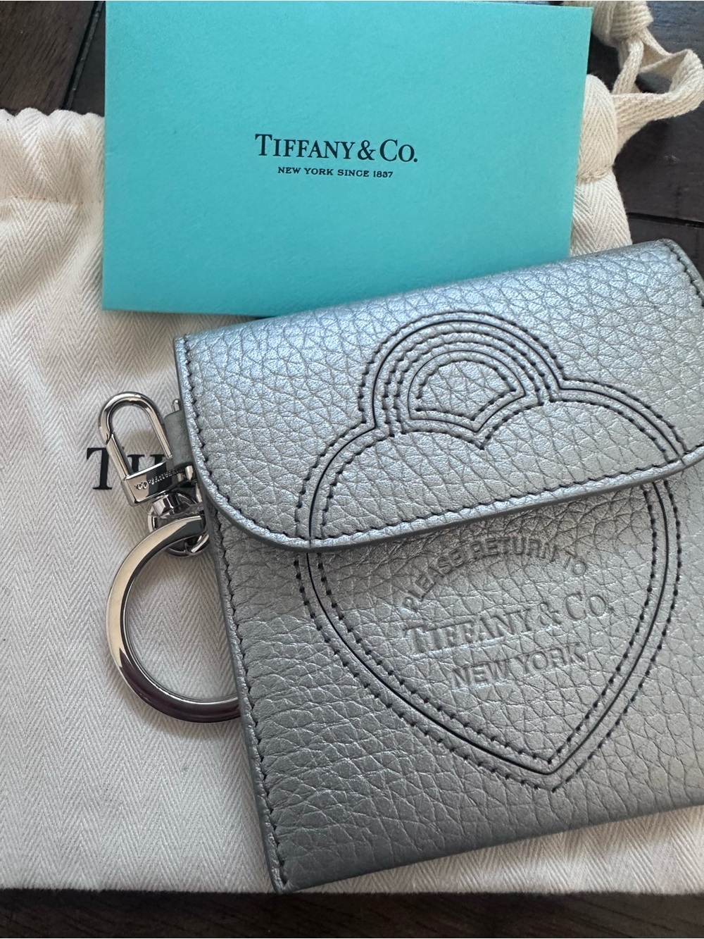 Tiffany & Co. Silver Pebbled Heart Key Pouch & Keychain Brand new